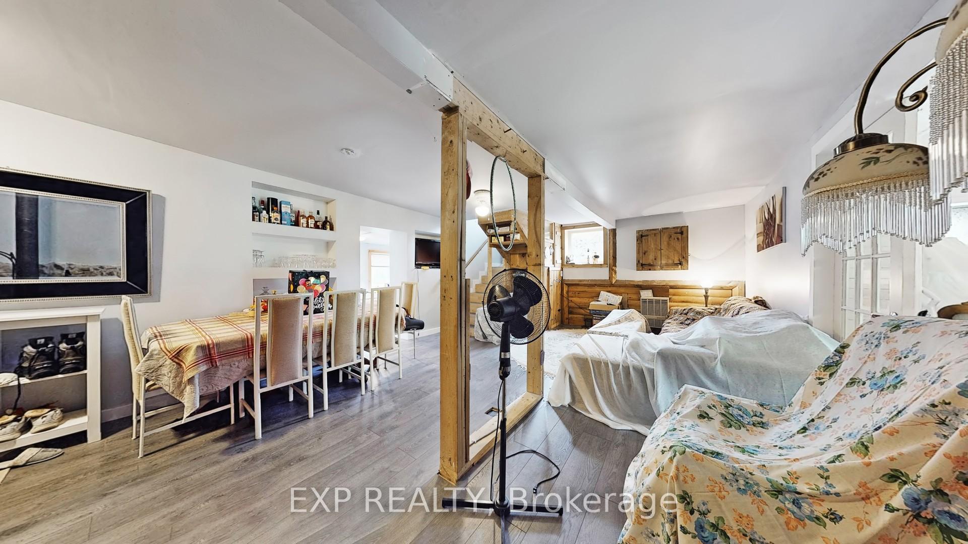 Photo 17 of 2808 Gelert Road, Minden Hills, Snowdon — HOMEH