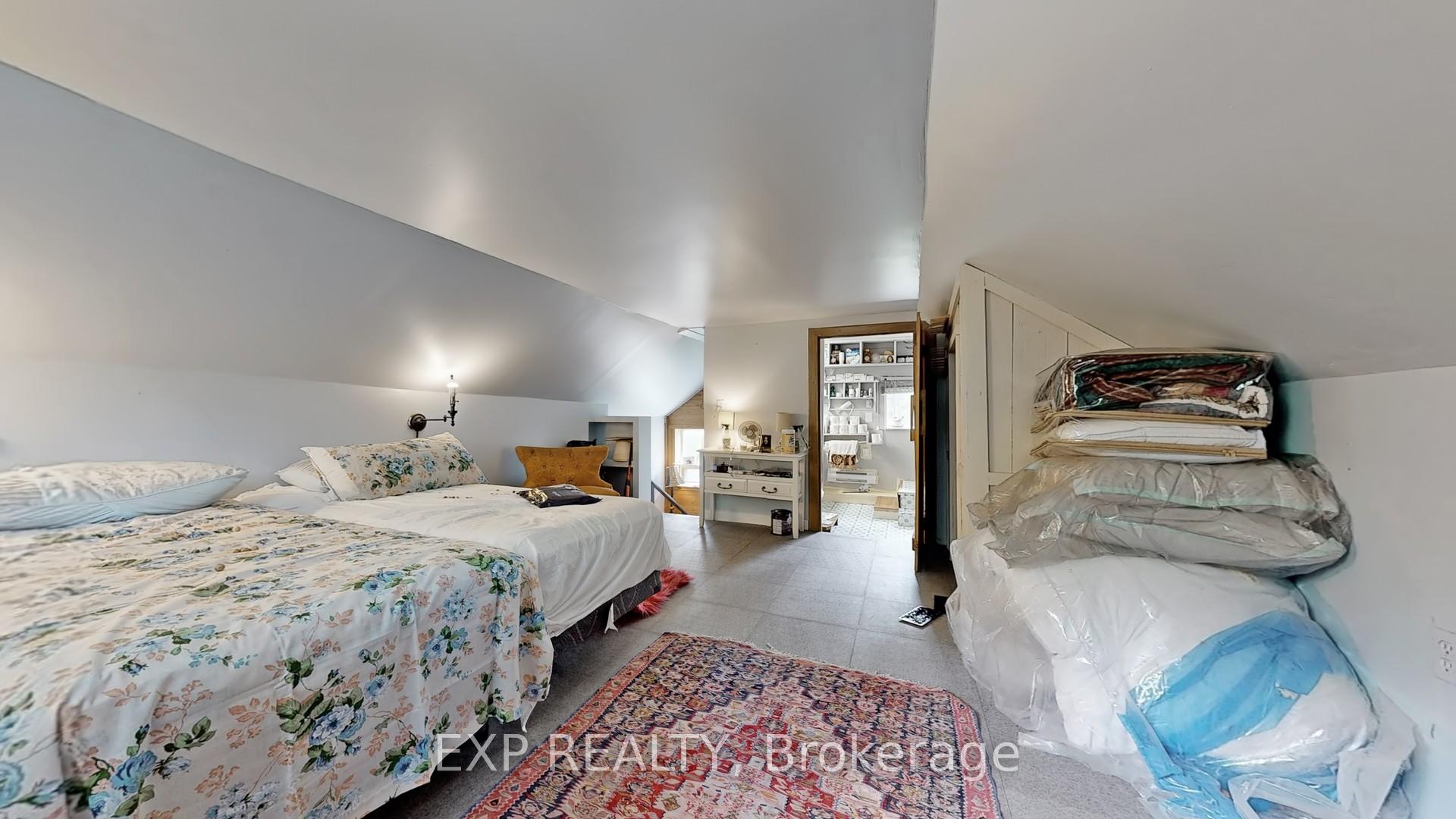 Photo 30 of 2808 Gelert Road, Minden Hills, Snowdon — HOMEH