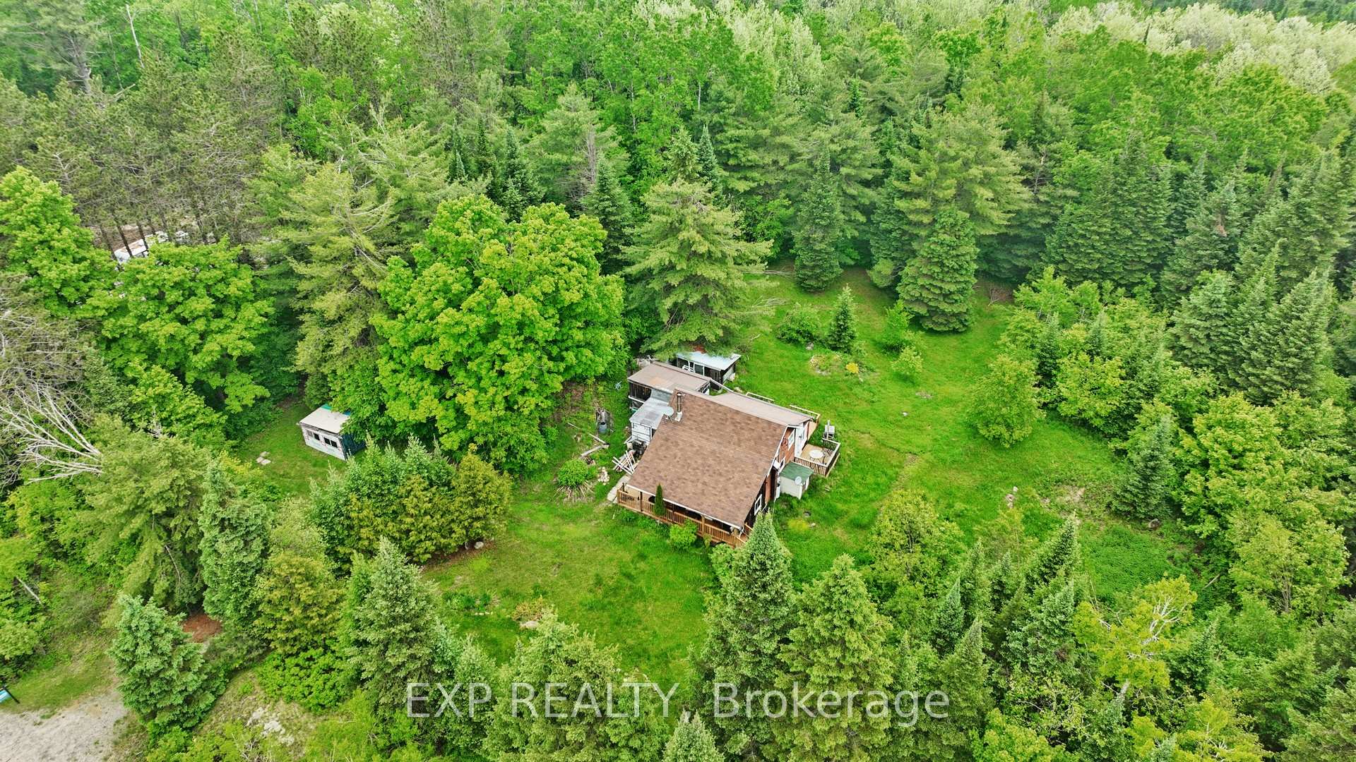 Photo 37 of 2808 Gelert Road, Minden Hills, Snowdon — HOMEH