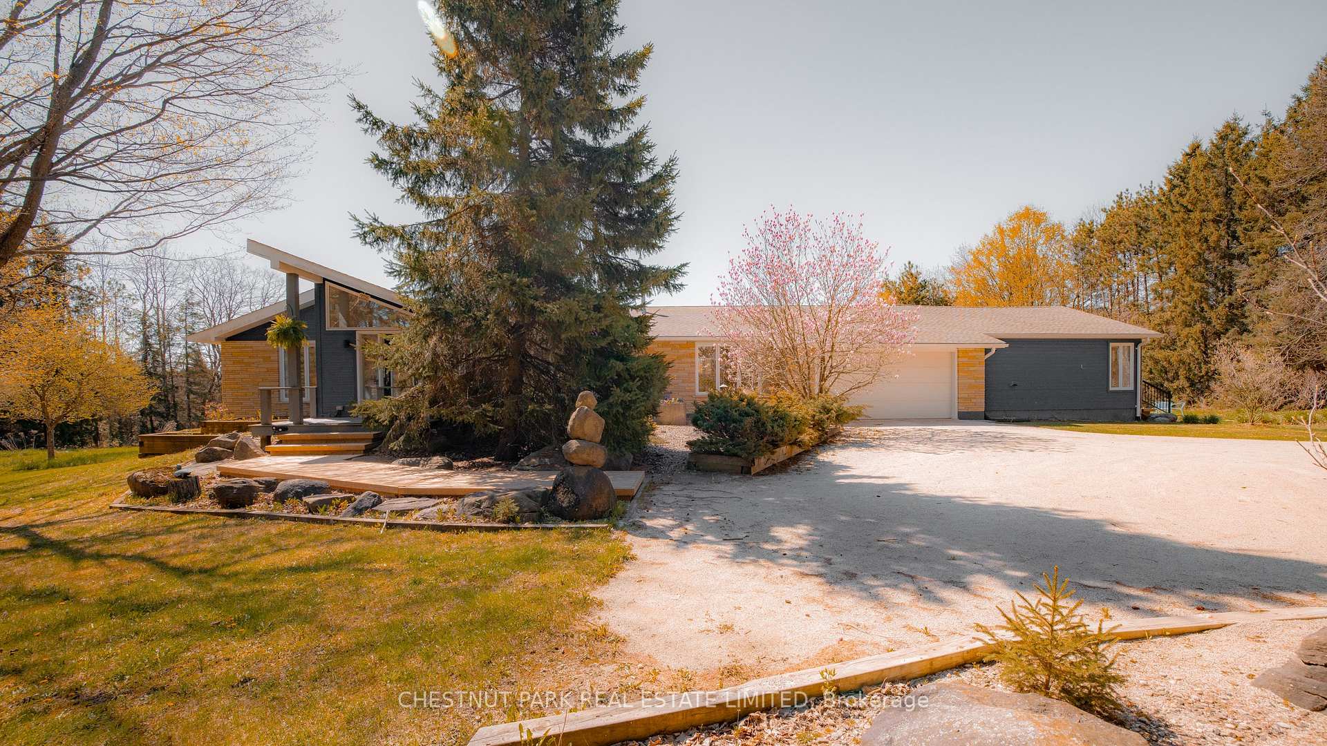 Front of 248400 5 Side Road