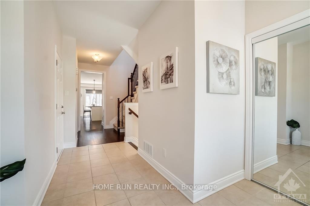 Photo 2 of 212 Willowdusk Street, Ottawa, Kanata - Emerald Meadows/Trailwest — HOMEH