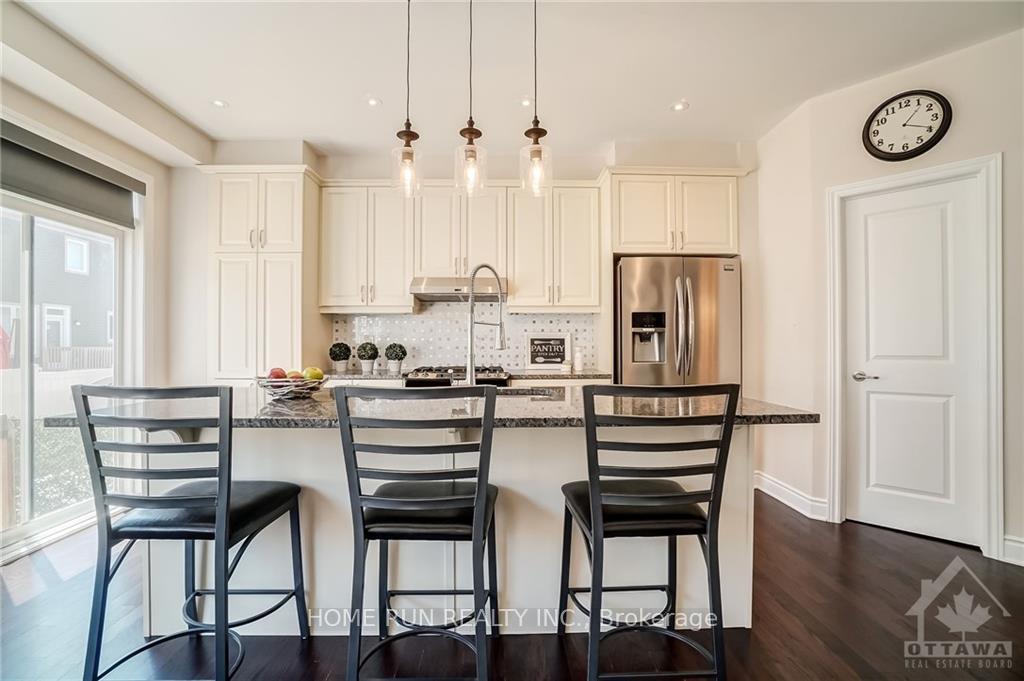 Photo 8 of 212 Willowdusk Street, Ottawa, Kanata - Emerald Meadows/Trailwest — HOMEH
