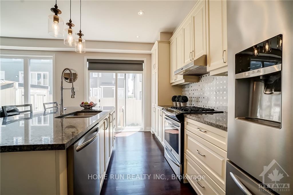 Photo 10 of 212 Willowdusk Street, Ottawa, Kanata - Emerald Meadows/Trailwest — HOMEH
