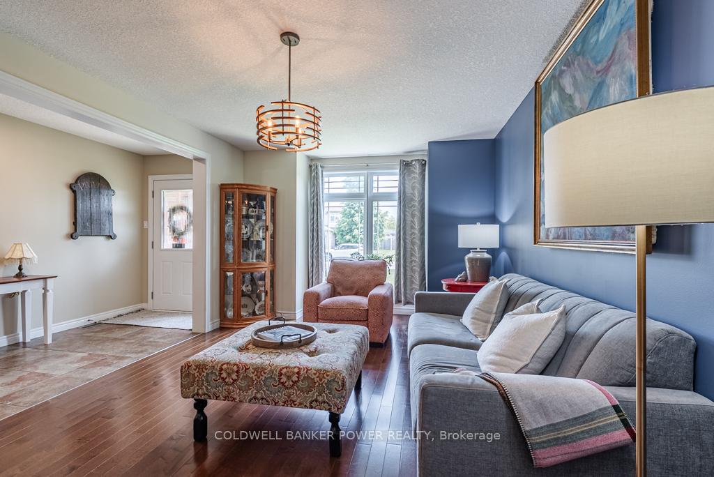 Photo 6 of 6 Fieldstone Crescent, Middlesex Centre, Komoka — HOMEH