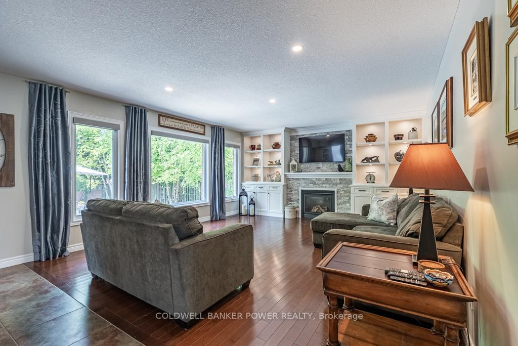 Photo 14 of 6 Fieldstone Crescent, Middlesex Centre, Komoka — HOMEH
