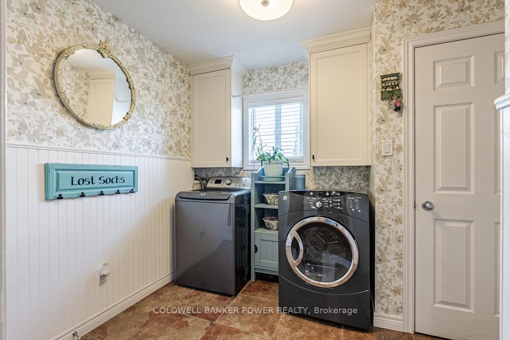 Photo 16 of 6 Fieldstone Crescent, Middlesex Centre, Komoka — HOMEH