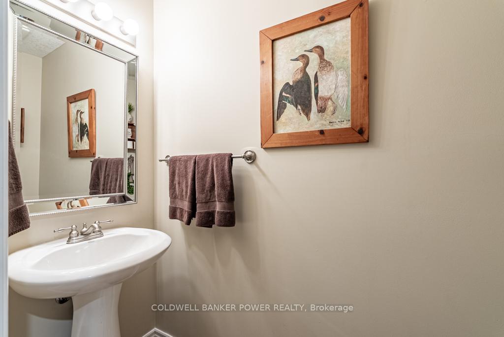 Photo 17 of 6 Fieldstone Crescent, Middlesex Centre, Komoka — HOMEH