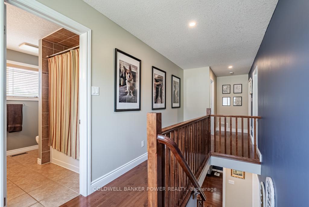 Photo 18 of 6 Fieldstone Crescent, Middlesex Centre, Komoka — HOMEH