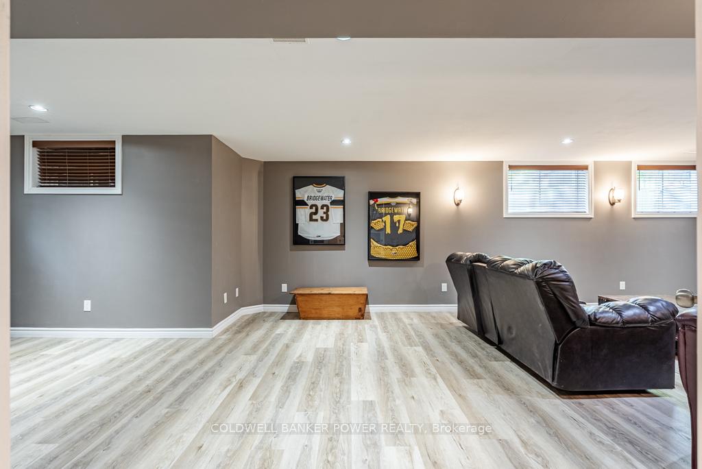 Photo 29 of 6 Fieldstone Crescent, Middlesex Centre, Komoka — HOMEH