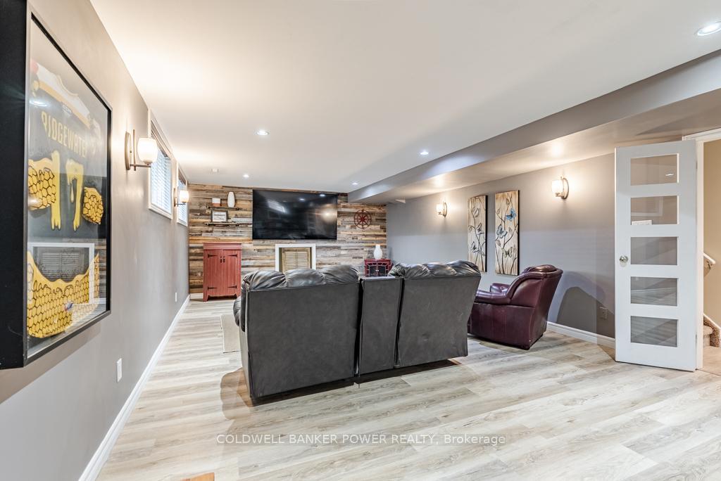 Photo 32 of 6 Fieldstone Crescent, Middlesex Centre, Komoka — HOMEH