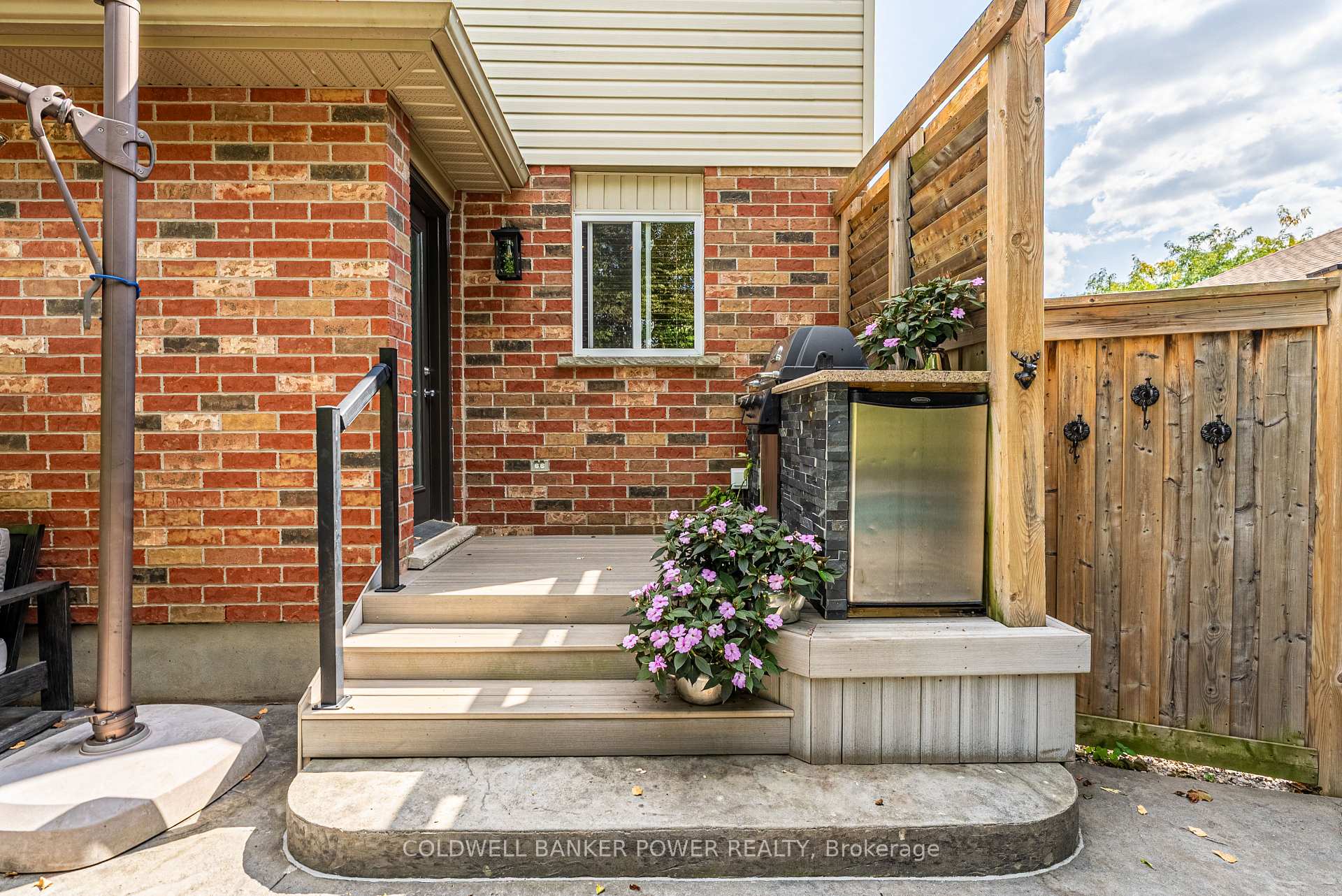 Photo 40 of 6 Fieldstone Crescent, Middlesex Centre, Komoka — HOMEH