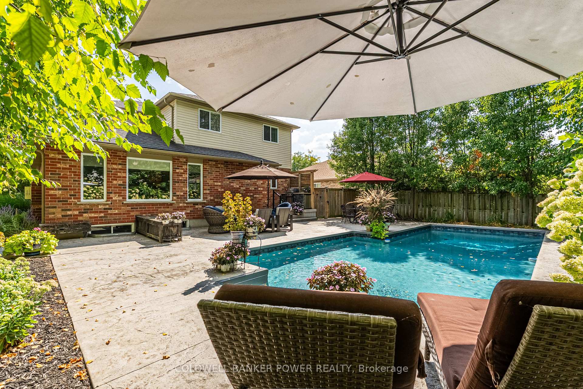 Photo 45 of 6 Fieldstone Crescent, Middlesex Centre, Komoka — HOMEH