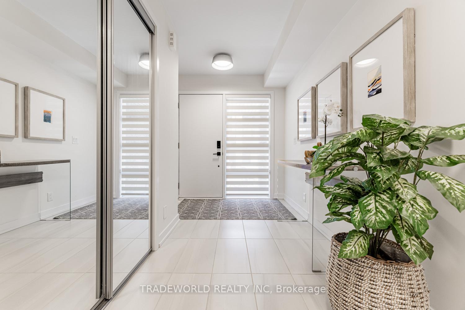 Photo 3 of 18 Gothenburg Lane, Markham, Angus Glen — HOMEH