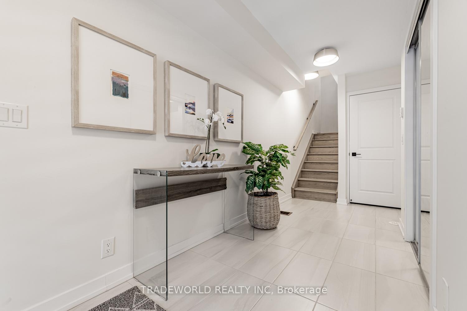 Photo 4 of 18 Gothenburg Lane, Markham, Angus Glen — HOMEH