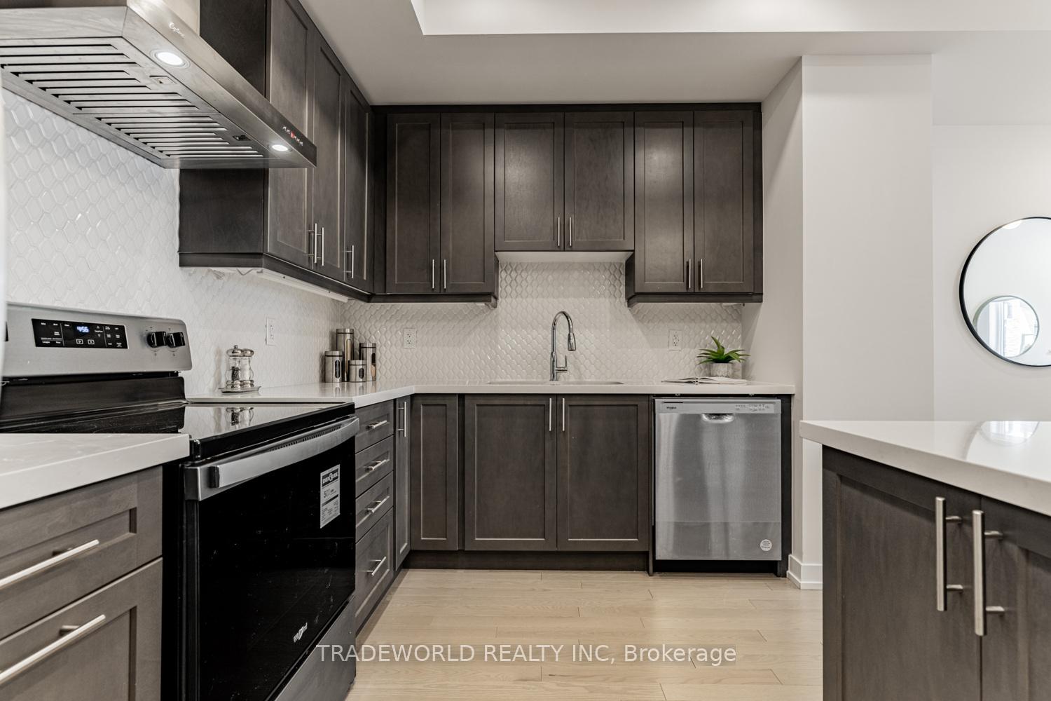 Photo 9 of 18 Gothenburg Lane, Markham, Angus Glen — HOMEH