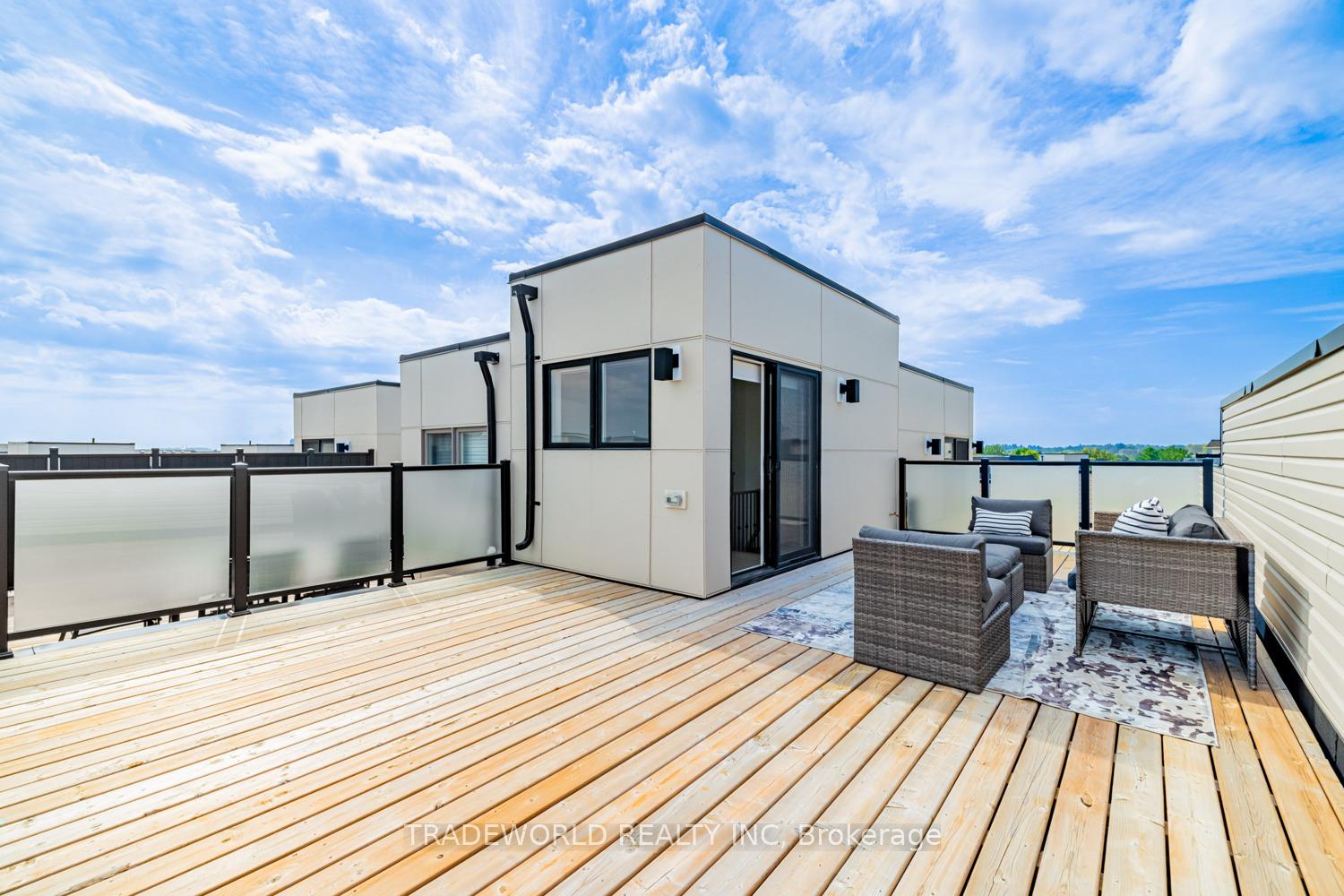 Photo 32 of 18 Gothenburg Lane, Markham, Angus Glen — HOMEH