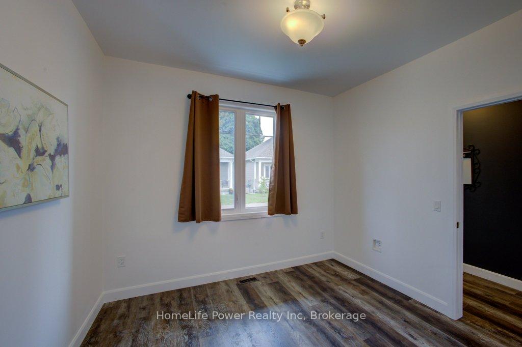 Photo 8 of Unit 16, 24 George Street N, Minto — HOMEH