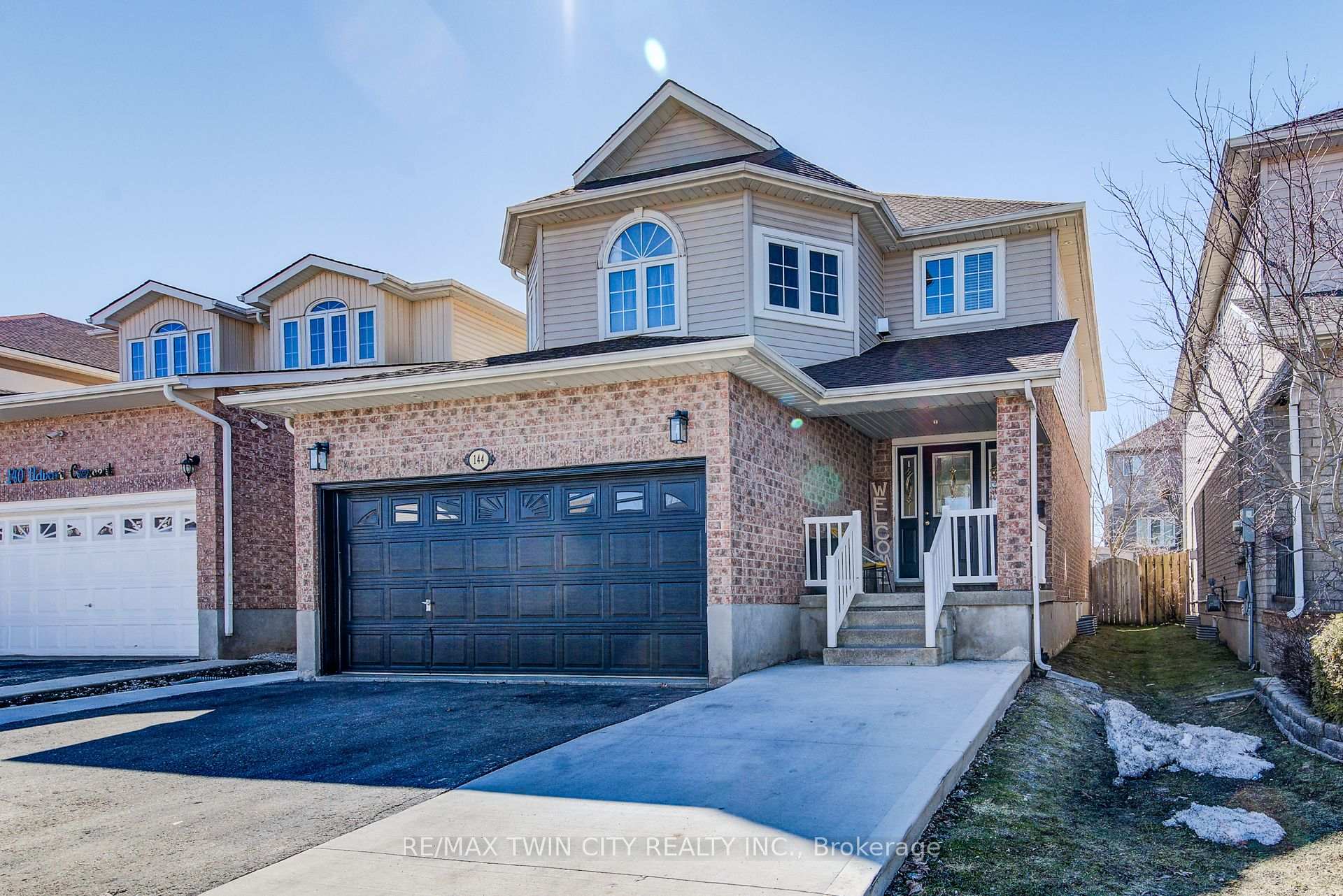 Photo 2 of 144 Udvari Crescent, Kitchener — HOMEH