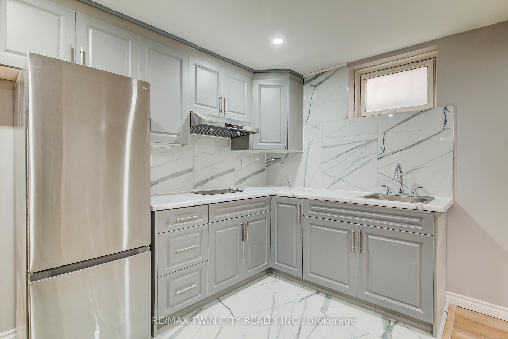 Photo 22 of 144 Udvari Crescent, Kitchener — HOMEH