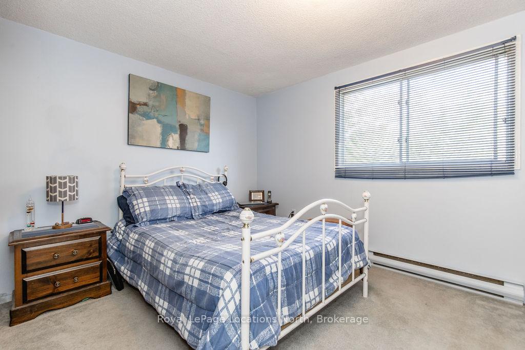 Photo 15 of 677 Bayview Drive, Midland — HOMEH