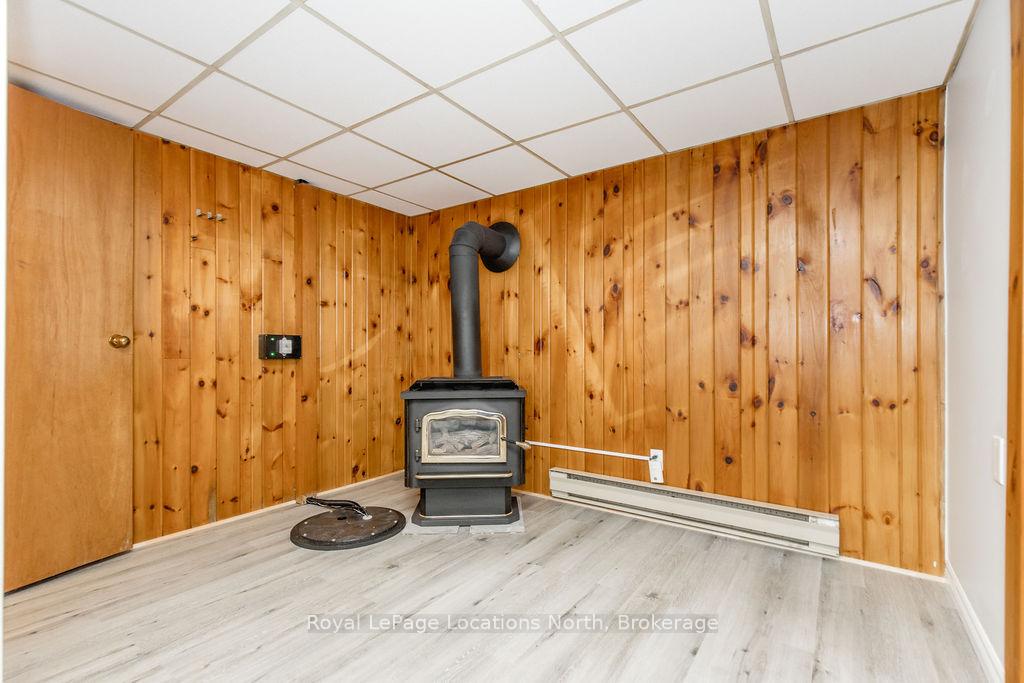 Photo 18 of 677 Bayview Drive, Midland — HOMEH