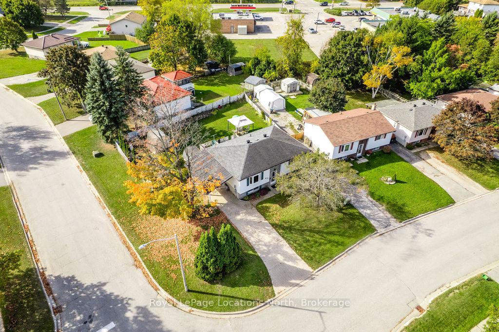 Photo 34 of 677 Bayview Drive, Midland — HOMEH