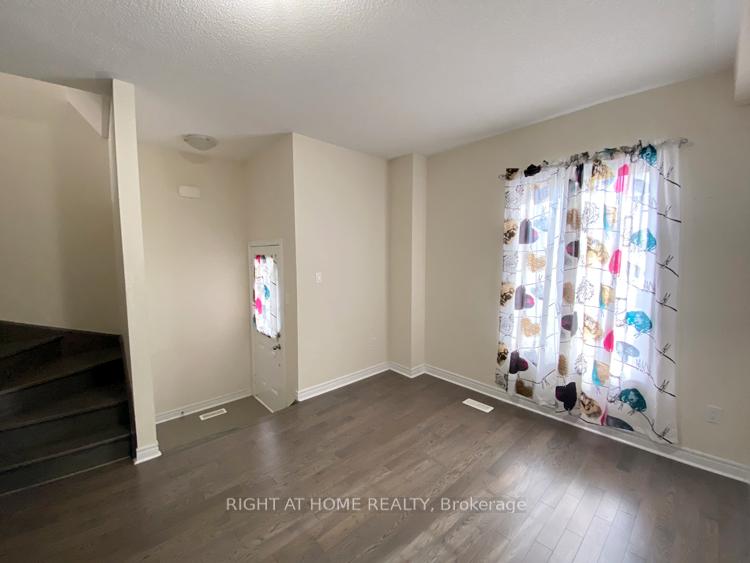 Photo 2 of 28 Orca Drive, Markham, Wismer — HOMEH