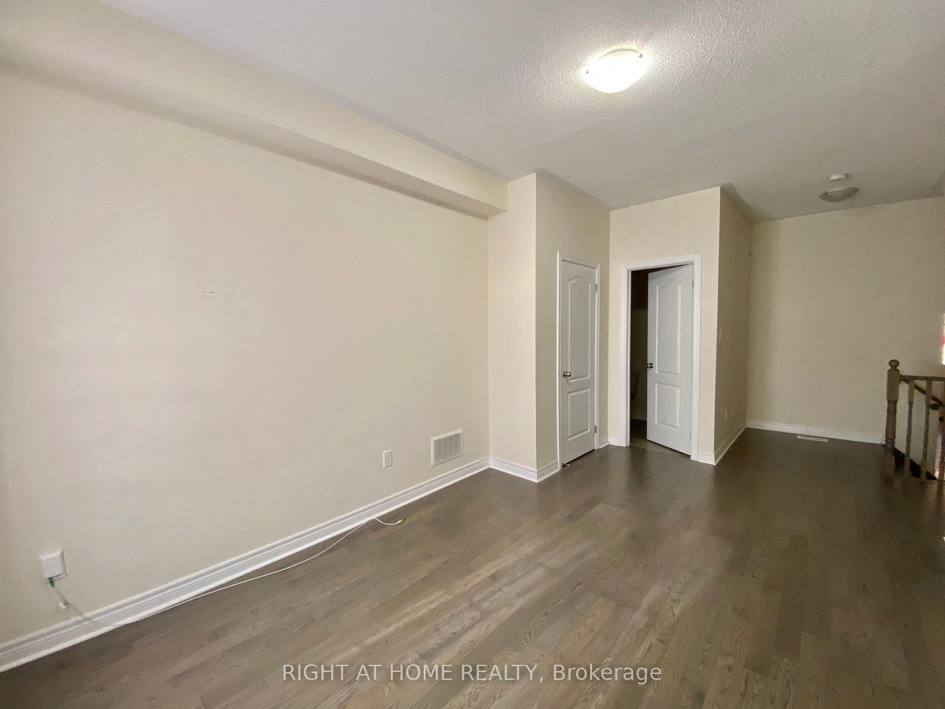 Photo 3 of 28 Orca Drive, Markham, Wismer — HOMEH