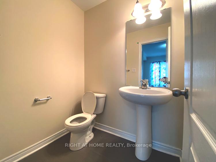Photo 4 of 28 Orca Drive, Markham, Wismer — HOMEH