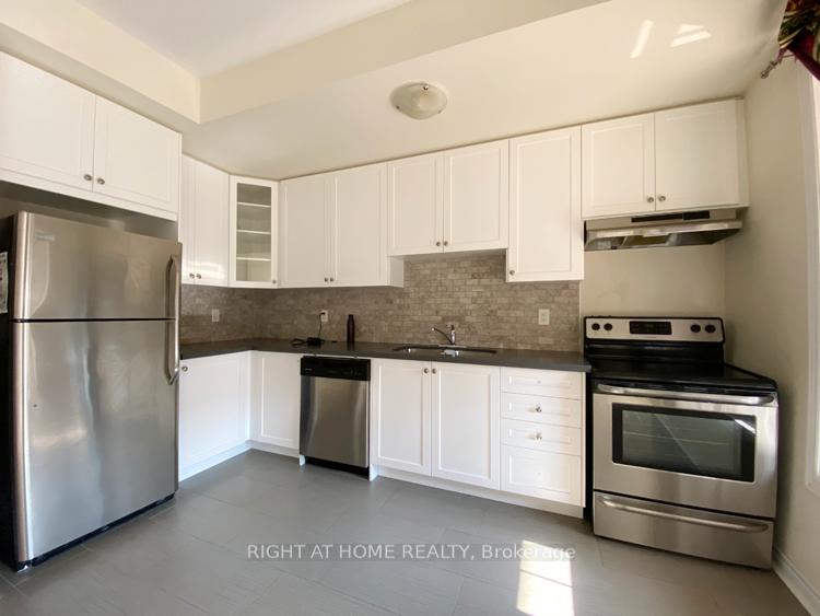 Photo 6 of 28 Orca Drive, Markham, Wismer — HOMEH