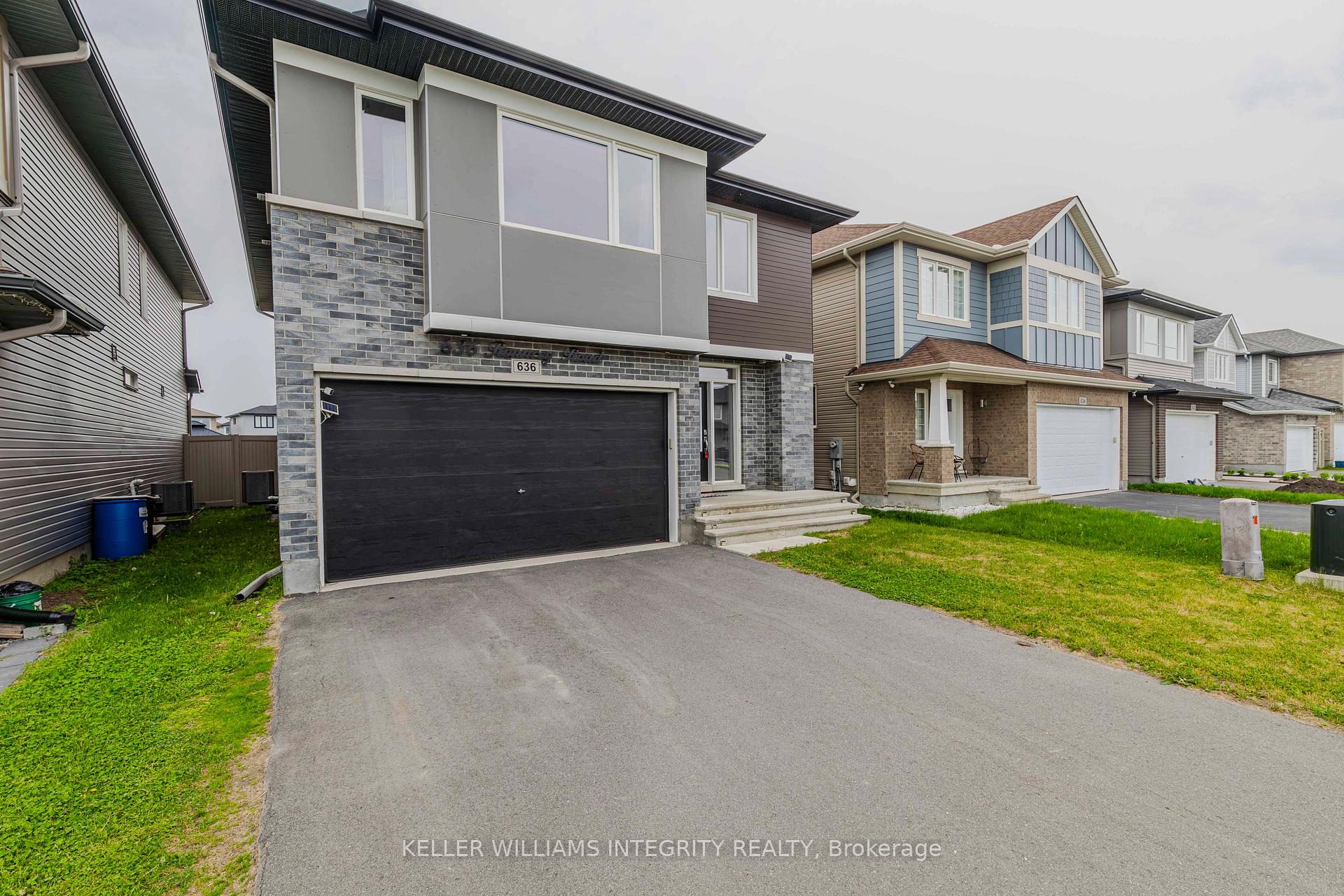Photo 3 of 636 Rouncey Road, Ottawa, Kanata - Emerald Meadows/Trailwest — HOMEH