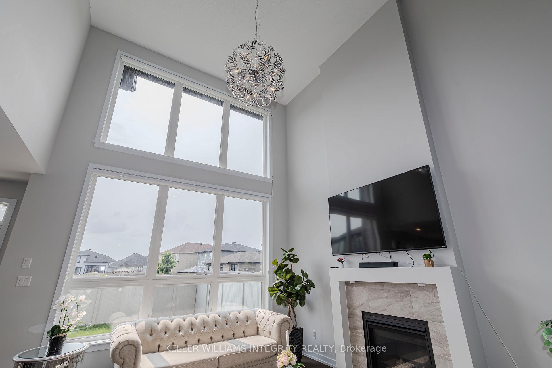 Photo 13 of 636 Rouncey Road, Ottawa, Kanata - Emerald Meadows/Trailwest — HOMEH