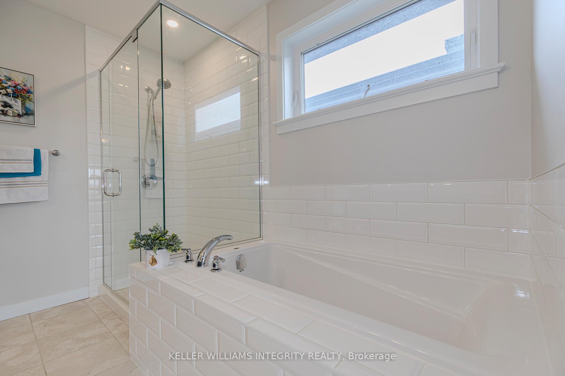 Photo 27 of 636 Rouncey Road, Ottawa, Kanata - Emerald Meadows/Trailwest — HOMEH