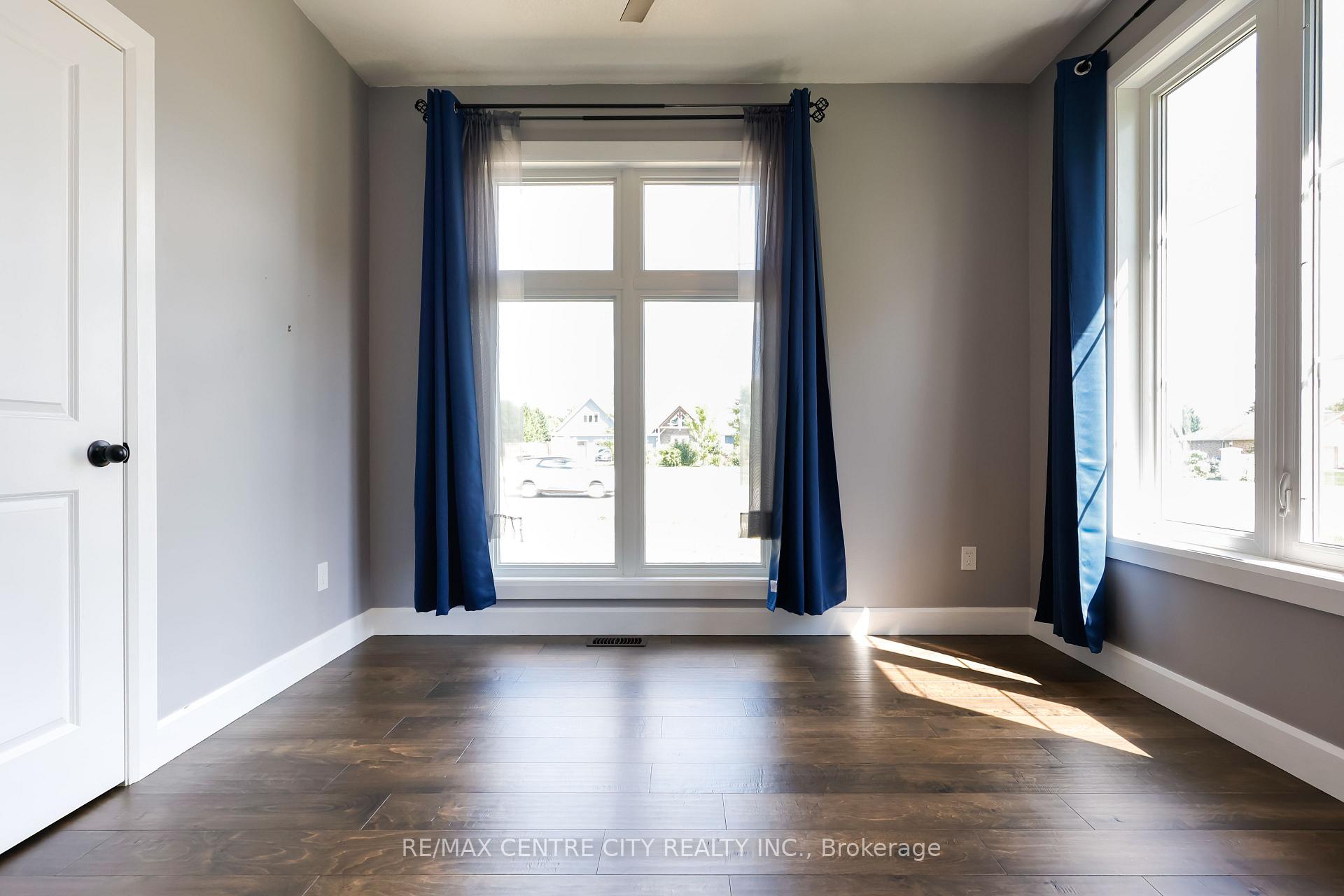 Photo 10 of 22909 Highbury Avenue, Middlesex Centre, Bryanston — HOMEH