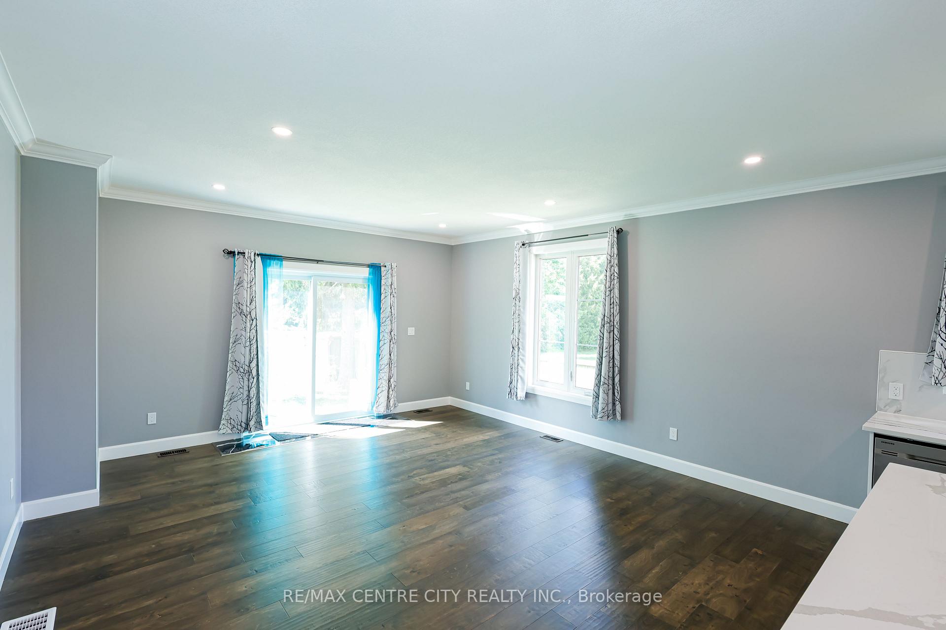 Photo 18 of 22909 Highbury Avenue, Middlesex Centre, Bryanston — HOMEH