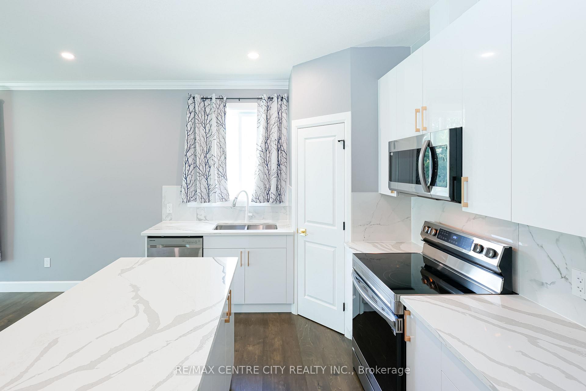 Photo 23 of 22909 Highbury Avenue, Middlesex Centre, Bryanston — HOMEH