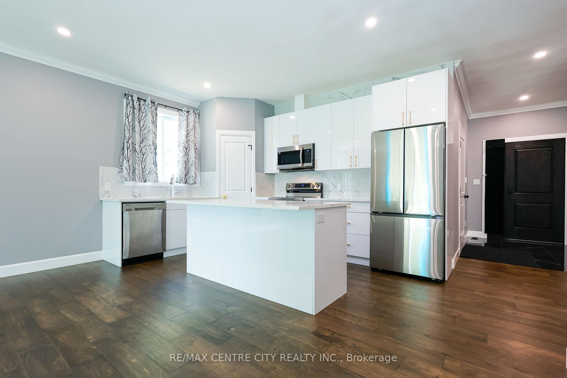 Photo 24 of 22909 Highbury Avenue, Middlesex Centre, Bryanston — HOMEH