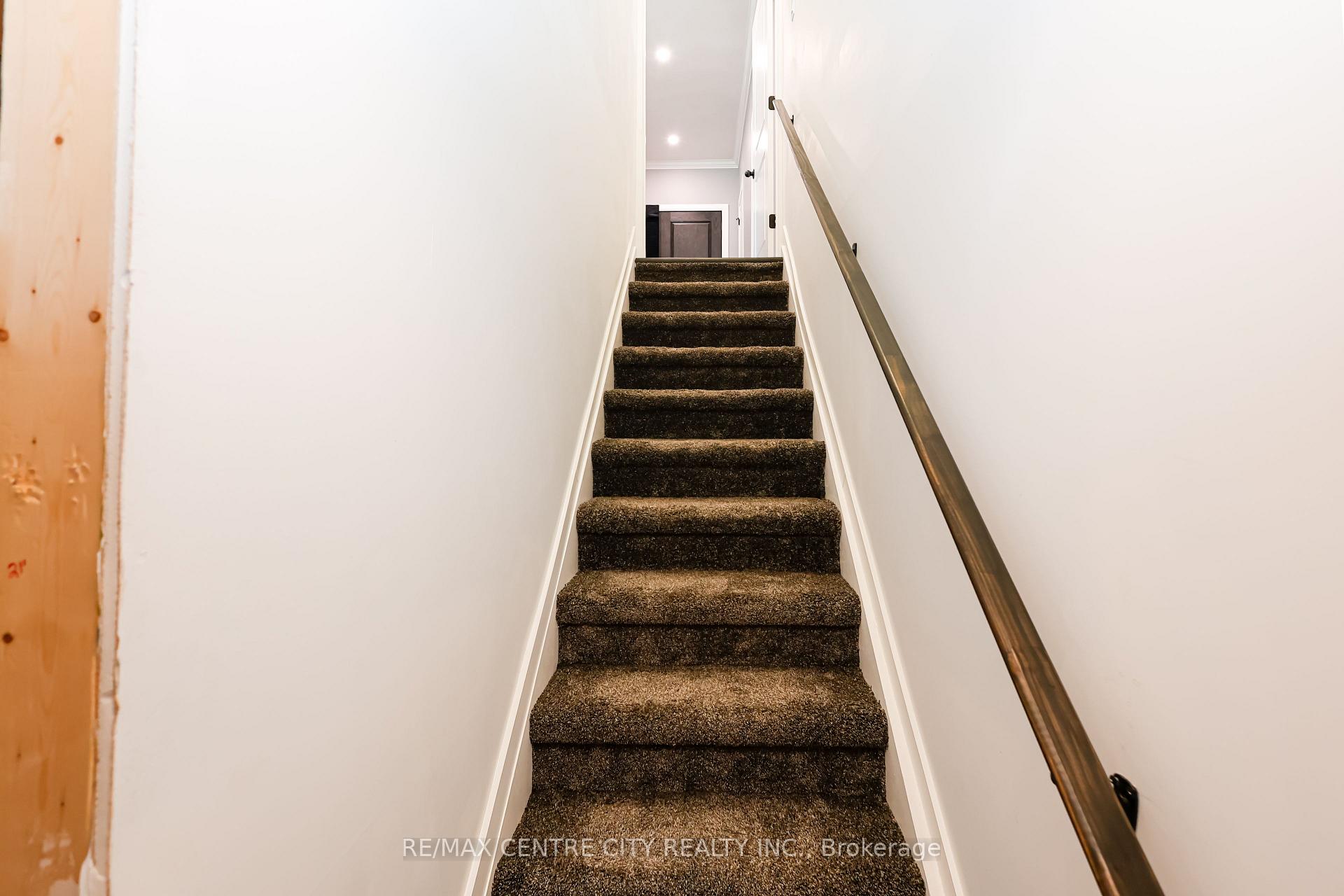Photo 25 of 22909 Highbury Avenue, Middlesex Centre, Bryanston — HOMEH