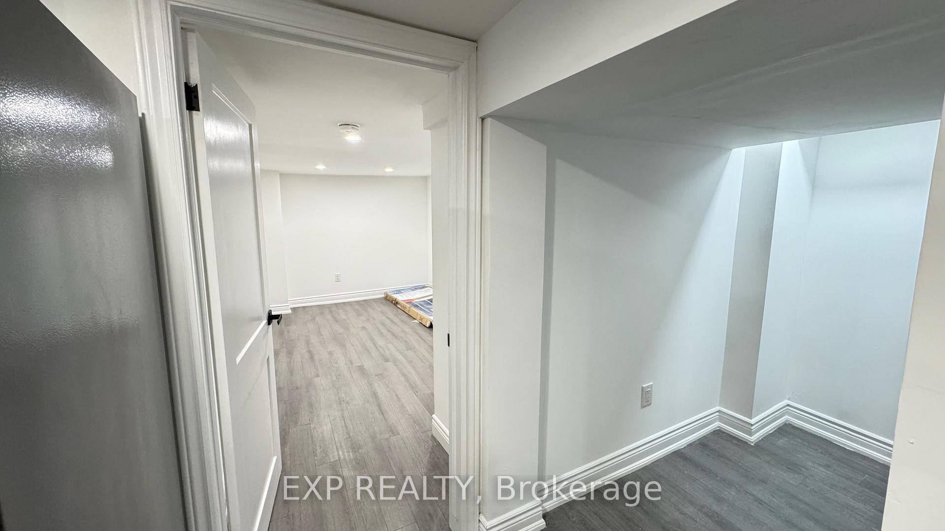 Photo 10 of Unit 3, 425 Cannon Street E, Hamilton, Landsdale — HOMEH