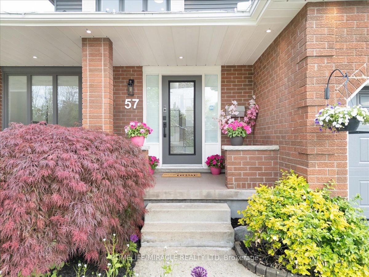 Photo 3 of 57 Springmount Drive, Kitchener — HOMEH