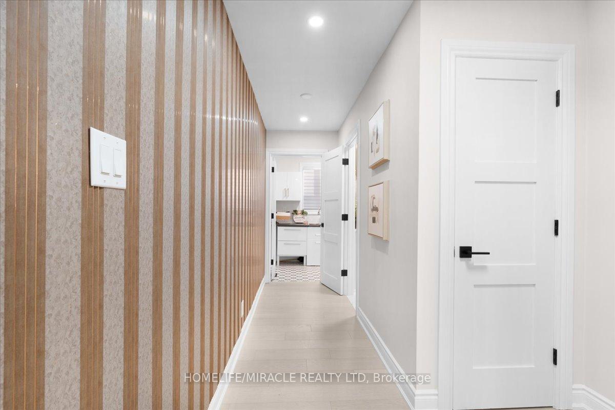 Photo 15 of 57 Springmount Drive, Kitchener — HOMEH