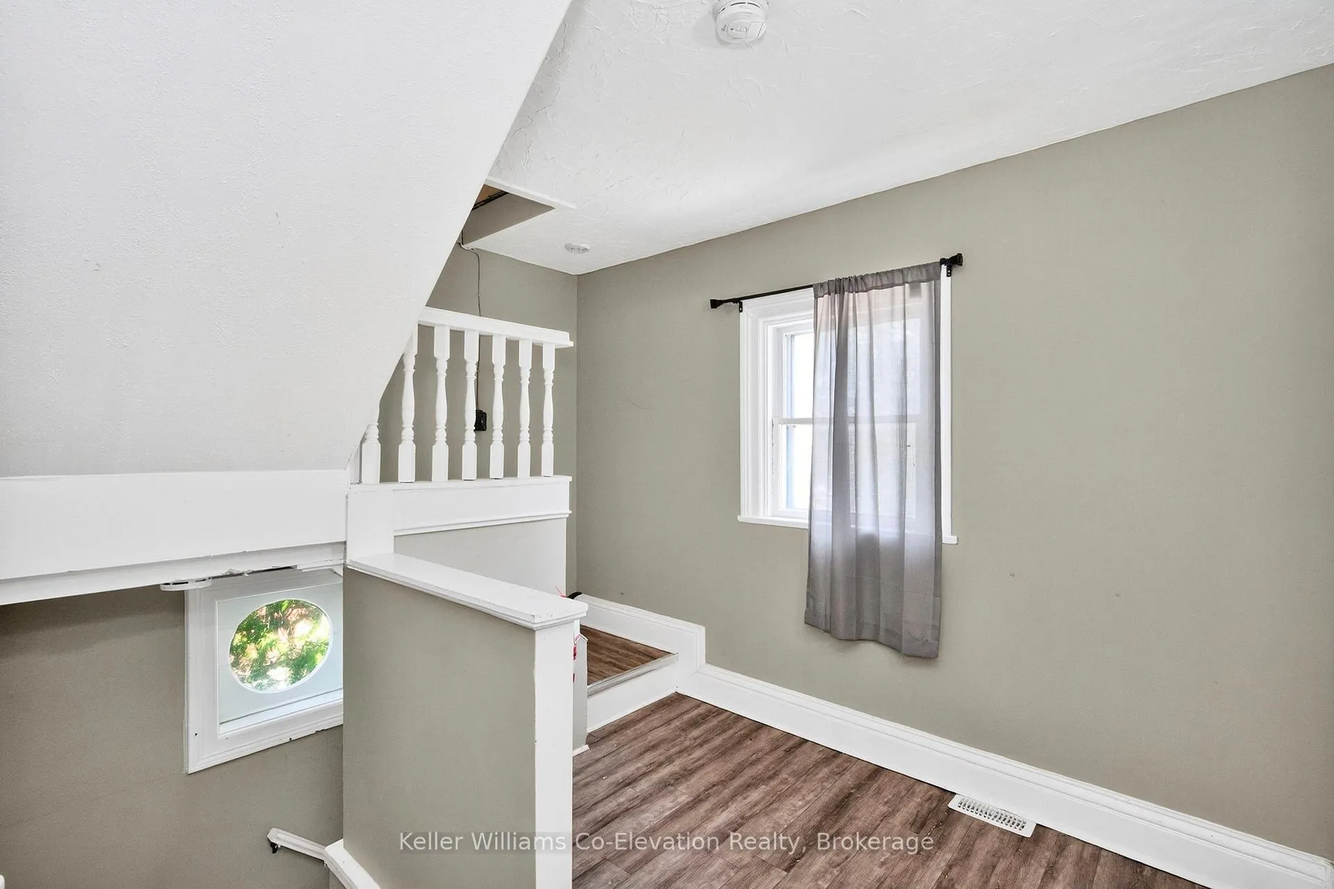 Photo 6 of 224 4th Street, Midland — HOMEH