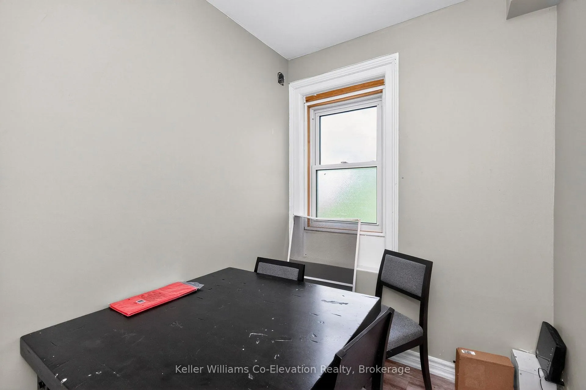 Photo 9 of 224 4th Street, Midland — HOMEH