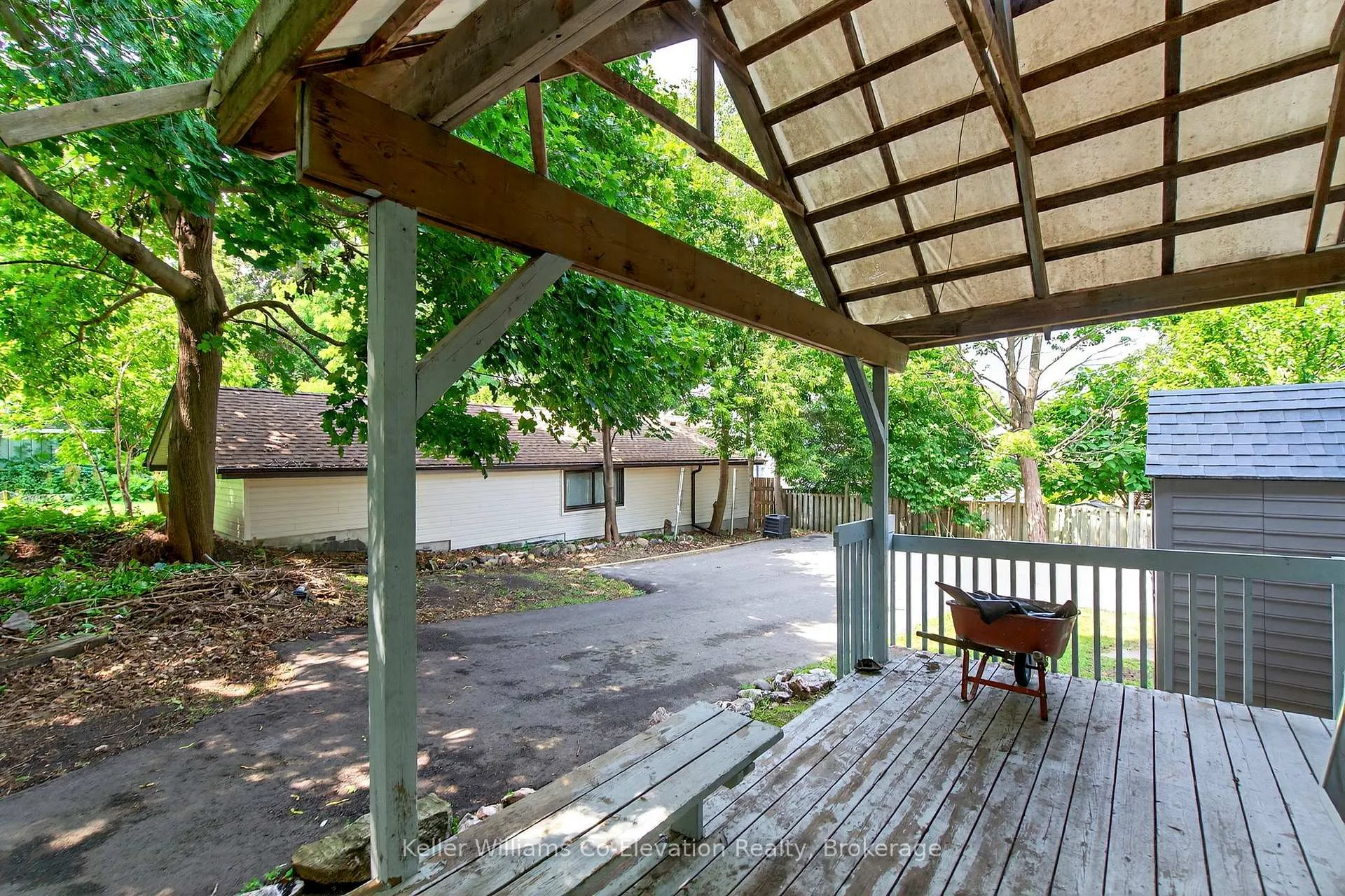 Photo 16 of 224 4th Street, Midland — HOMEH