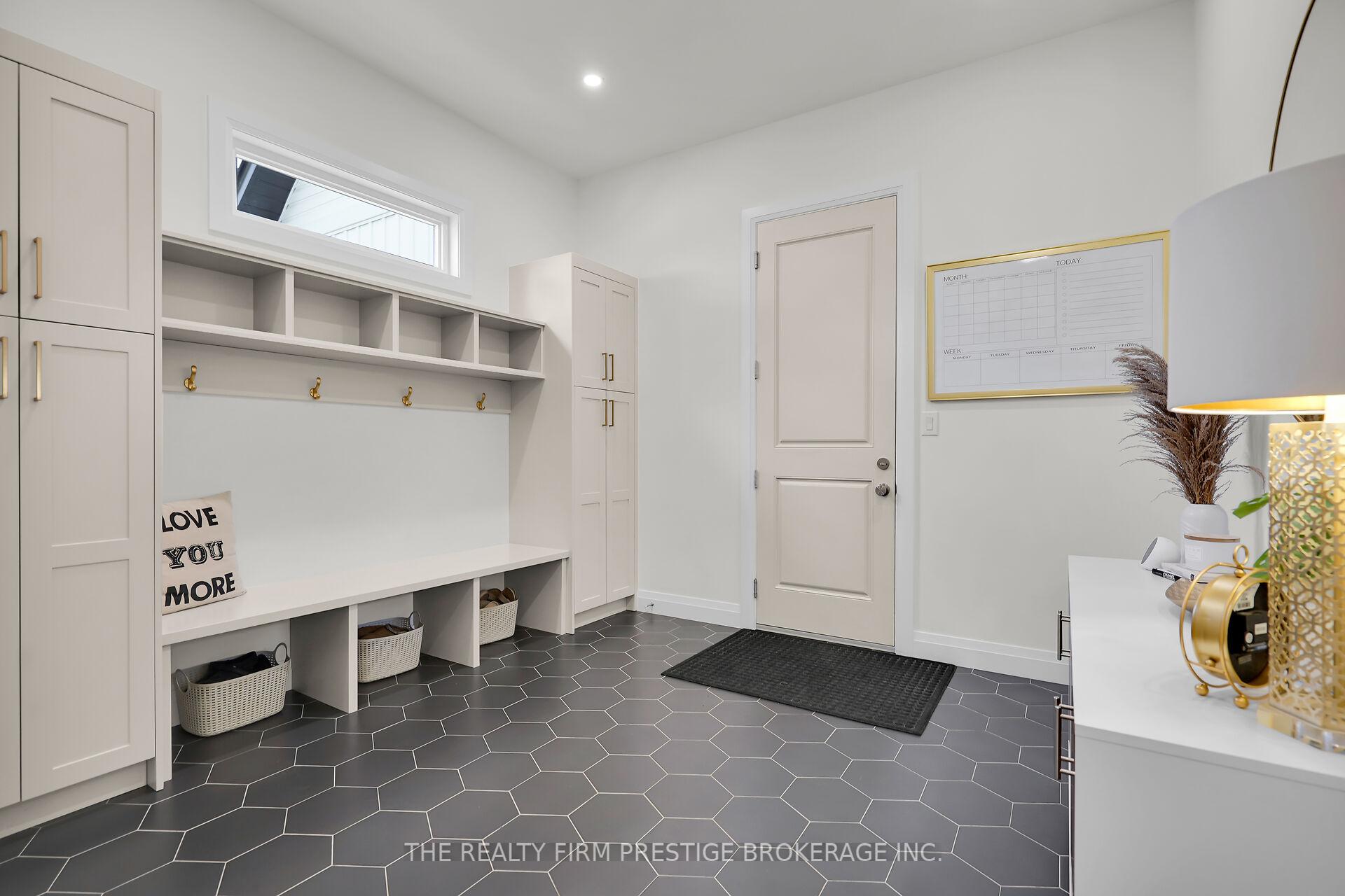 Photo 37 of 97 Simcoe Avenue, Middlesex Centre, Komoka — HOMEH