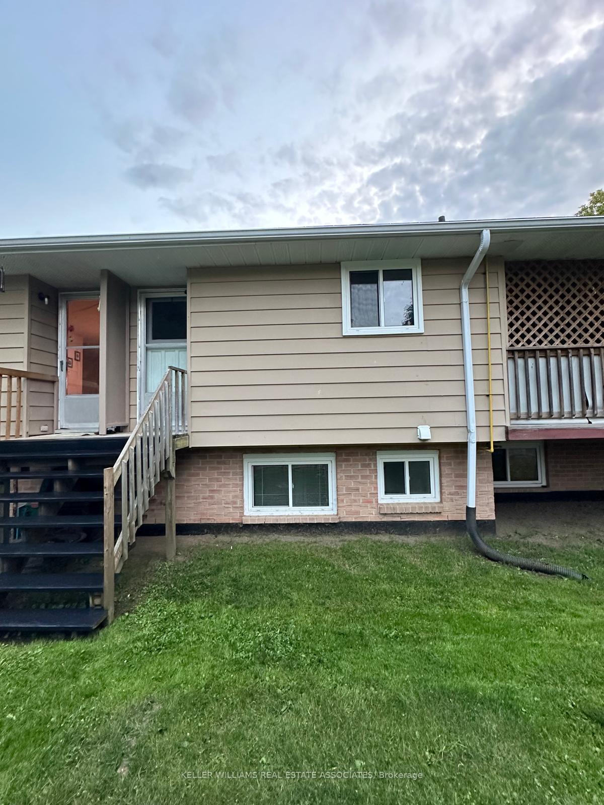 Photo 4 of 103 King Street N, Minto — HOMEH