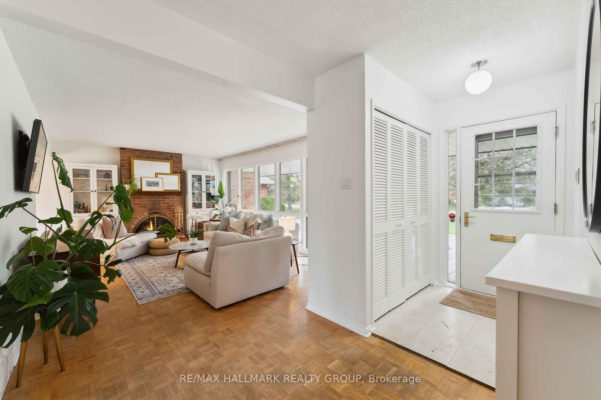 Photo 3 of 54 Lismer Crescent, Ottawa, Kanata - Beaverbrook — HOMEH