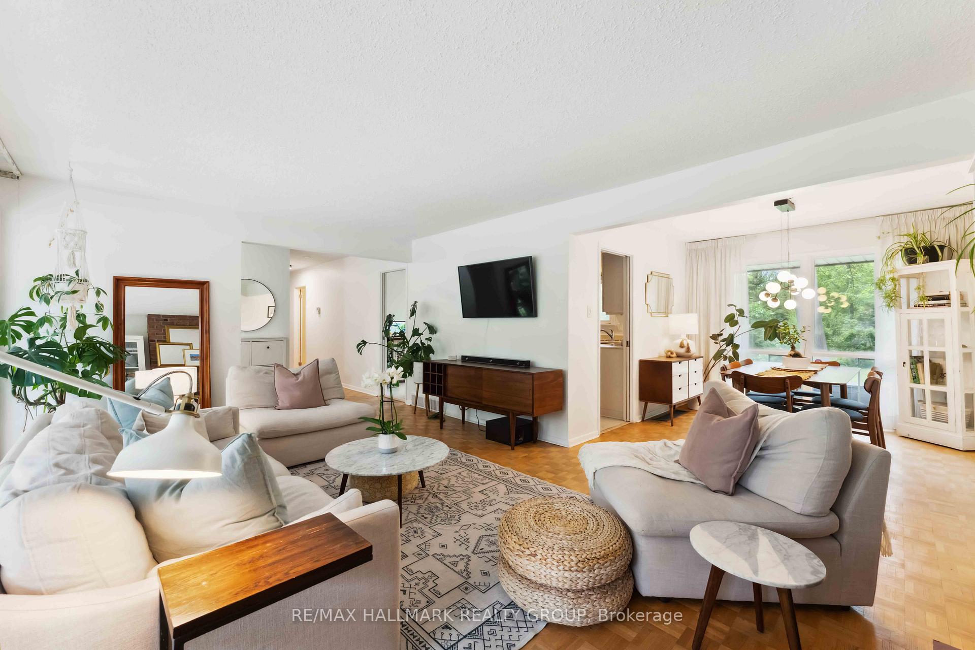 Photo 8 of 54 Lismer Crescent, Ottawa, Kanata - Beaverbrook — HOMEH