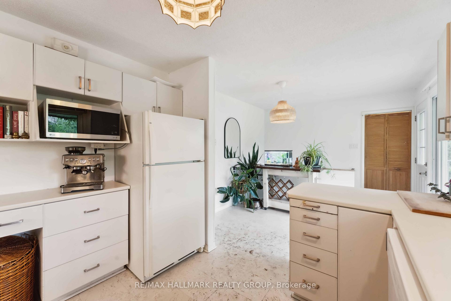 Photo 11 of 54 Lismer Crescent, Ottawa, Kanata - Beaverbrook — HOMEH