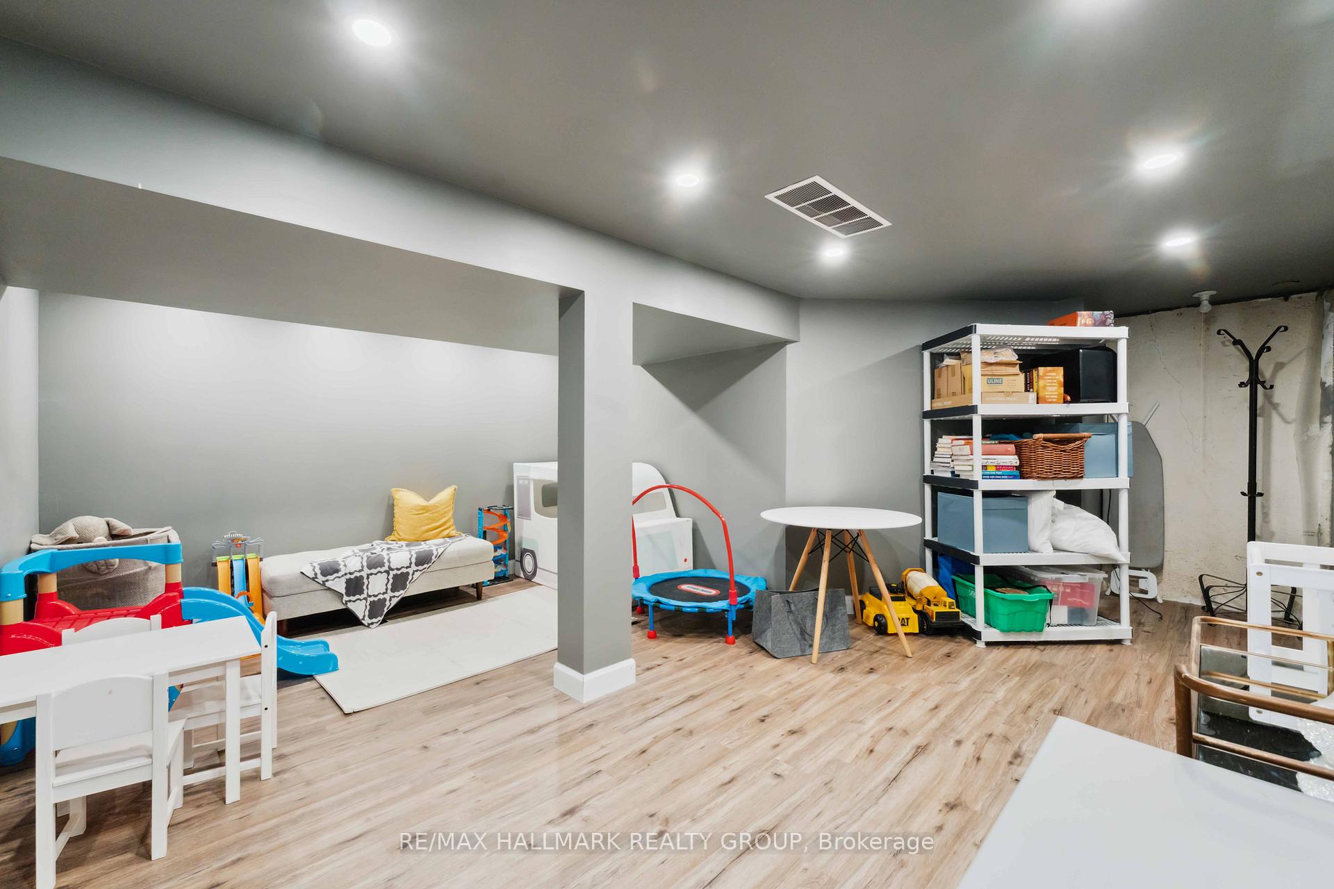 Photo 31 of 54 Lismer Crescent, Ottawa, Kanata - Beaverbrook — HOMEH